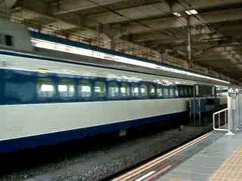 ０系 （６両）（2820A） 【博多駅】【過去の標準色】