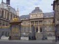 Französischer Säkularismus erlaubt der Kirche einen Platz...