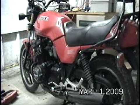 how to clean varnish out of a carburetor