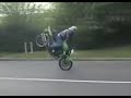 stoppie land bouffe bitume