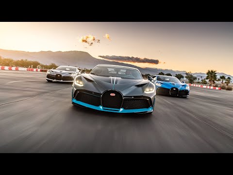 Tres Bugatti Divos en pista