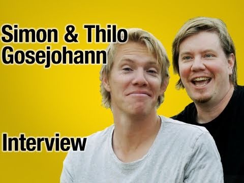 Clixoom - http://www.facebook.com/clixoom Im Clixoom-Interview sprechen Simon Gosejohann und sein Bruder Thilo über ihre Auffassung von wahrem Entertainment, erzählen ...