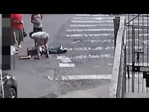 Man punched and knocked out, then robbed at Bronx intersection