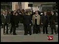 Berlusconi gioca a nascondino e fa cucù alla Merkel