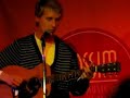 tom brosseau playing at club passim - matt bauer on banjo
