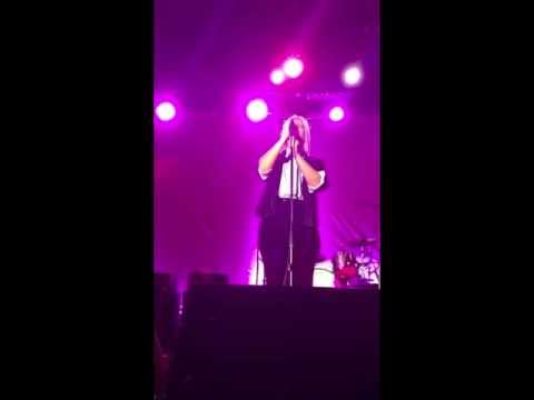 Sia  -  Titanium Live (Acoustic)