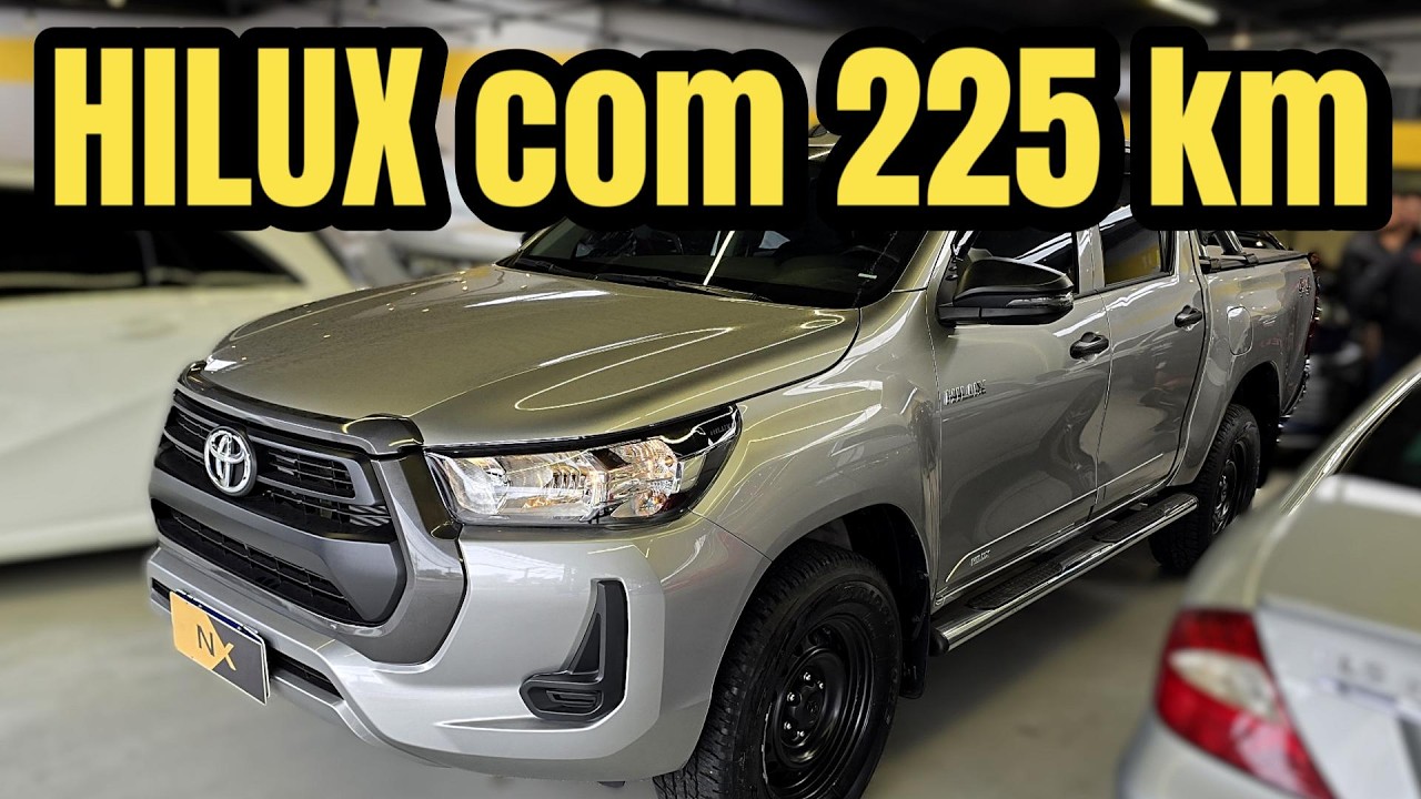 Toyota Hilux 2023 com 225 km, no serviço de avaliação avulsa // Caçador de Carros