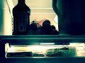 Im Kühlschrank sitzt ein Zwerg aus Käse