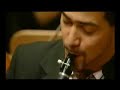 segundo movimiento (adagio) del concierto para clarinete y orquesta de w. a mozart. dirige claudio abbado. 
gracias a alessandro carbonare por proporcionarnos este video en exclusiva.