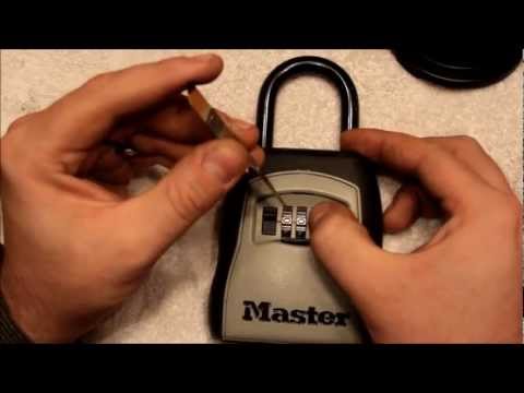 047) Master Lock -- Real Estate Key "Safe"