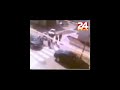 Motociklista \"obuzdale\" kobre glavom u beton