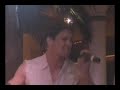 Tamas Szaraz singt Somebody to Love in Nightfly