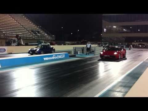 video auto Ferrari F430 vs Porsche Carrera S