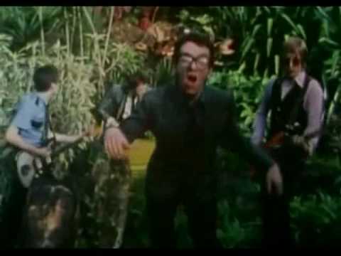 Elvis Costello & The Attractions - (What's So Funny 'Bout) Peace, Love and Understanding lyrics