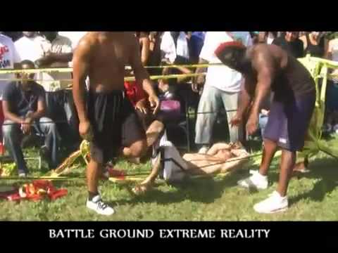 BACKYARD FIGHTS --- Mike vs Alex !!!!