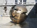 domenica 19 agosto
(dublino: avalon house)
arrivo a dublino per pranzo, giro per la citt�: cattedrale di st. patrick, christ church cathedral, castello, chester beatty library (mostra sulle religioni), dame street, trinity college, o'connell street. 
cena all' hard rock caf�

luned� 20 agosto
(dublino: avalon house)
newgrange (br� na b�inne): visita al centro visitatori e alla tomba con pulmino. pranzo a drogheda.
altro giro per dublino, o'connell street e henry street, starbuck's.
cena al ristorante gallagher's boxty home -- traditional irish restaurant (irish stew e murphy red ale, apple tart with fresh cream). temple bar. foto in notturna della citt�