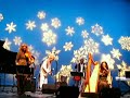 http://www.lisalynne.com
lisa lynne on celtic harp, george tortorelli on bamboo flutes and recorders, barbara higbie on violin. 
a december 2007 concert at the stockton performing arts center in new jersey. 
this song is on lisa lynne's cd 