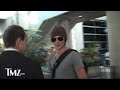 Zac Efron At LAX Airport-Nov.18th, 2008 {Paparazzi Video}