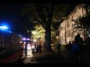 Pożar poddasza w bloku mieszkalnym przy ul Górniczej we Wrocławiu 2008-10-21 ok godz 19. W akcji uczestniczyły jednostki PSP 307 21 (pierwszy wyjazdowy), 307 22 (gaśniczy), 302 25 (pierwszy ciężki gaśniczy) , 301 51 (autodrabina)
