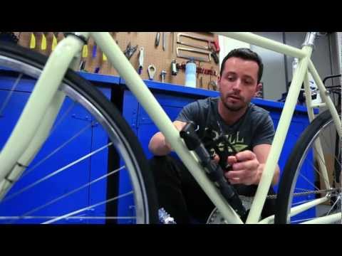 how to attach pump to bike