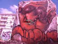les scratch sont enregistr�s avec wavelab
et call�s avec acid pro 3.
bonne enchainement pour une bonne intro!

mattez ces tags fait par des mec de nantes.
