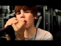 Justin Bieber canta em em comercial gravado para associação de câncer