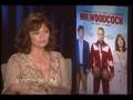 SUSAN SARANDON DRESSES HER DOG ON SET