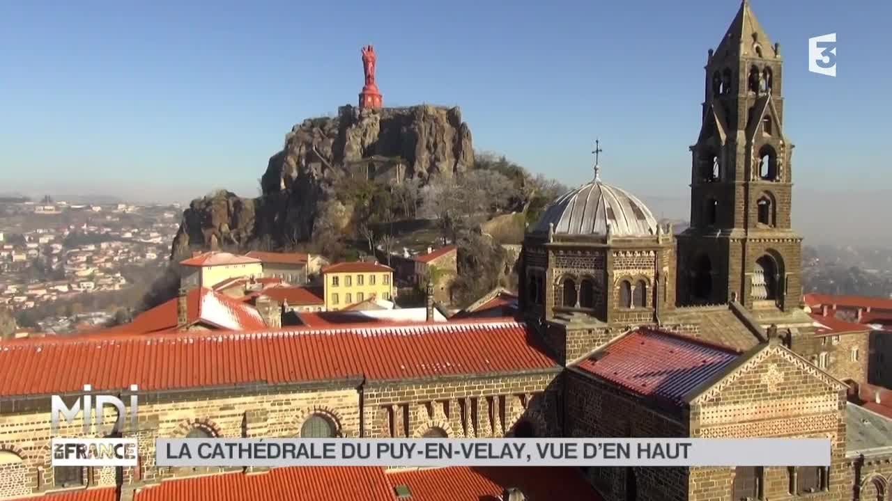 La Cathédrale vue d'en Haut Midi en France MARS 2015 La Cathédrale vue d'en Haut Midi en France MARS 2015