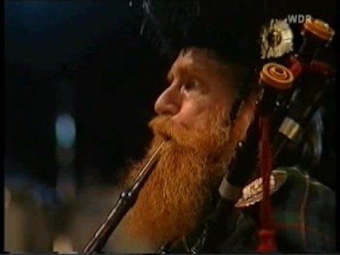 Mull - The Rhine Area Pipes & Drums http://www.rapd.de/ »Military Tattoo Cologne 2004« After an intensive training with experts from the BAOR (British Army of the R...