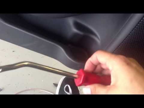 2013 Nissan 370z Component install/Door panel removal