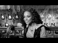 Alicia Keys: At Guitar Center - Alicia's Keys - free flv video @ vwatch.tv