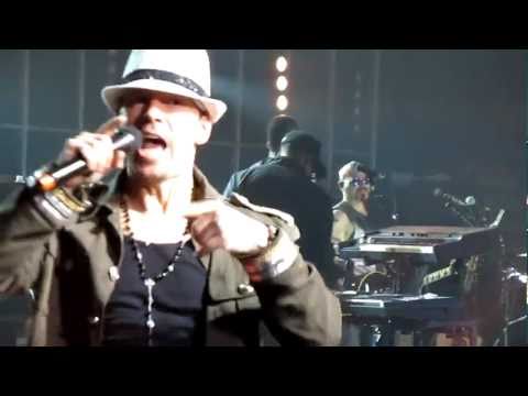 CarlitoPucl - The New Kids on the Block perform Step by Step, in Toronto. New Kids on the Block Vs. Backstreet Boys in Toronto. A. J. McLean, Howie Dorough, Brian Littrell...