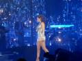 videos de Natalia glamorous tour - I survived you