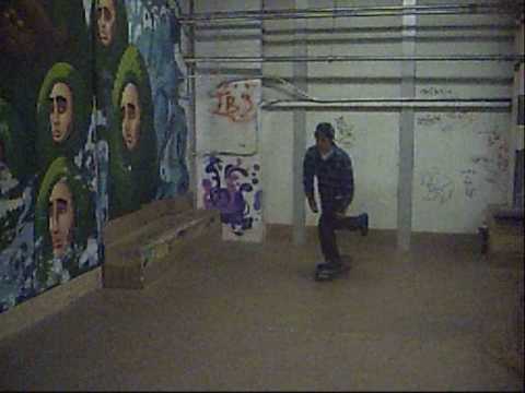 BMX BIKES TRICKS STUNTS CRASHES