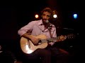 Marcelo Camelo canta