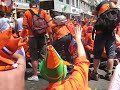 massale gekte in basel door oranje fans