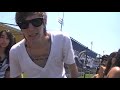 he says hi to me. btw, it's john from the maine. :DDD ... john cornelius ohh callaghan says vassup 