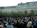 den som inte hoppar �r ett gnagar svin
