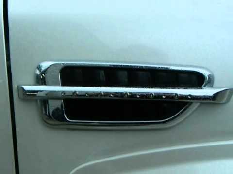 how to remove escalade fender vent