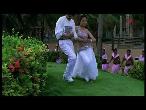 soundarya navel