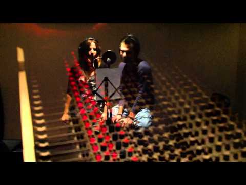 Apomakrinomaste – Stelios Davaris feat. Euridiki