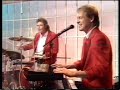 flamingo plays tintarella di luna in caf� norrk�ping...