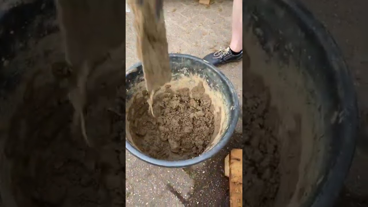 stap 1 van de bouw van ons schaalmodel  van de laat-middeleeuwse pottenbakkersoven in Ermelo