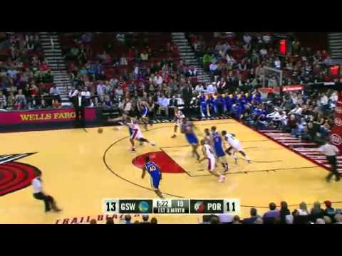 LaMarcus Aldridge steals and dunks on the Warriors