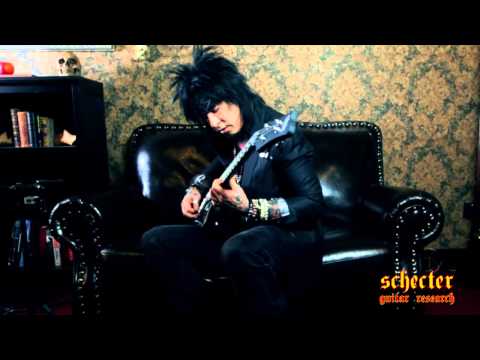 Nikki Sixx 2013 Schecter Interview