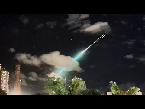 Fireball over brazilian northeast coast uploaded by Marcelo Zurita