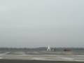 videos de Allegiant Air landing runway 6 in Roanoke Va. on a foggy day