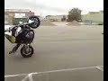 motor in veghel doet wheelie