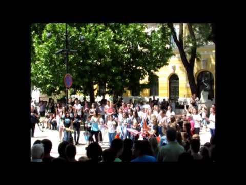 FLASHMOB - Es�t�nc_Best travel videos of the week, no flights ticket required