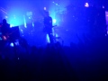 DEVASTO DI CONCERTO! IMPERDIBILE! Peccato che alcuni coglioni non abbiano avuto un minimo di buon senso con delle ragazze, prendendole per il collo e per i capelli pur di fotterle il posto in seconda fila.. siete degli uomini di merda! Ce la siamo vista brutta ma tornerei a piazzarmi lì davanti solo per poterli vedere così vicini! *__*